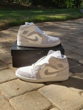 Air Jordan 1 Mid SE 'Neutral Grey Sail'